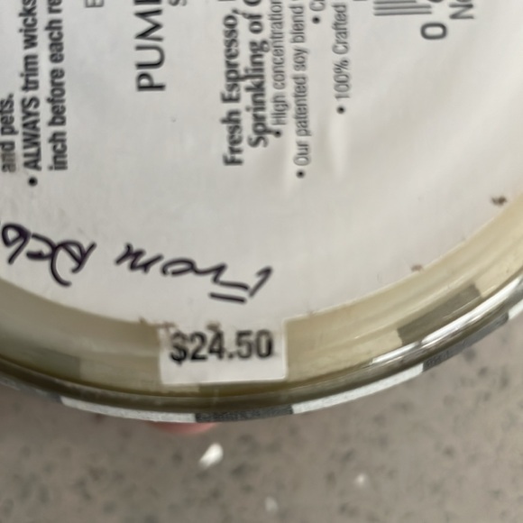 14.5 oz Bath and Bodywork’s candle - Picture 4 of 6